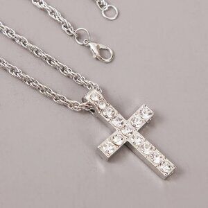 Silver Cross Pendant Necklace / Chain Men and Women Brand New